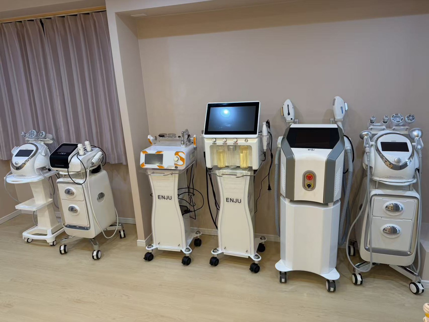 Kaetsu 銀座店。大人女性のためのビューティーサロン。